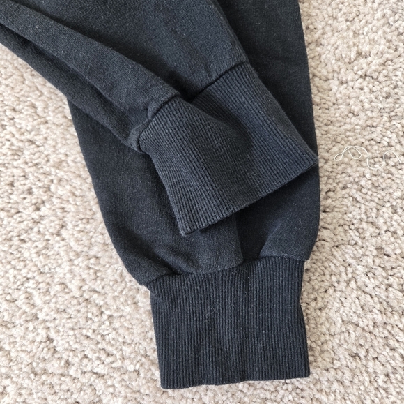 True Religion Gold HORSESHOE Logo Black Cuffed Sweat Jogger Pants size Medium - Picture 12 of 14